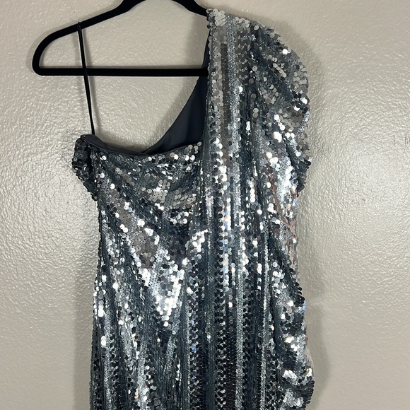 Michael Costello Hudson Silver Sequin Maxi Gown - Picture 6 of 7